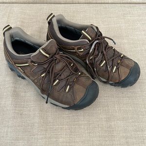 KEEN Hiking Shoe Brown